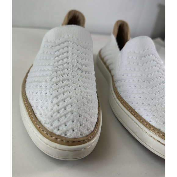 UGG Sammy Chevron Sneakers Slip On Walking Shoes White & Tan Women's Size 10 - Picture 5 of 16